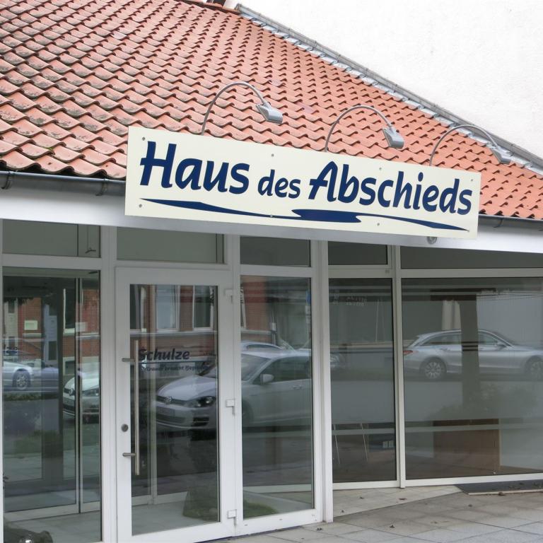 Haus des Abschieds außen